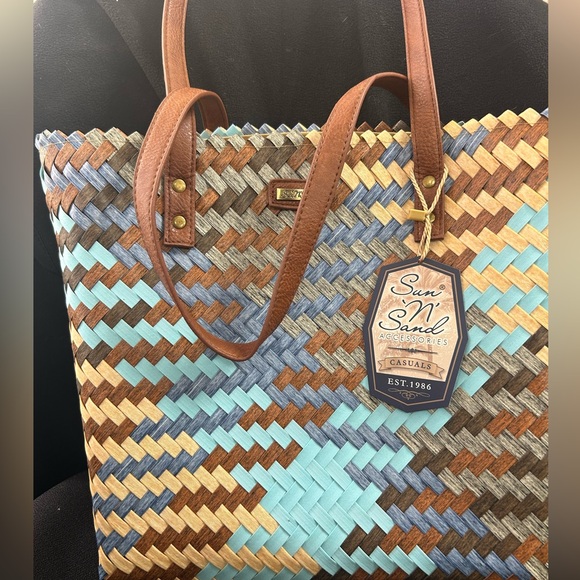 NWT! Poly Straw Tote, BLUE MULTI - Picture 5 of 5
